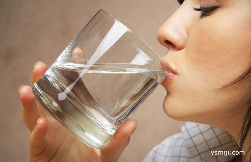平时喝多少水才转换成了尿
